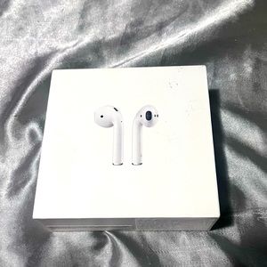 APPLE AUTHENTIC AIRPODS SECOND GEN BRAND NEW